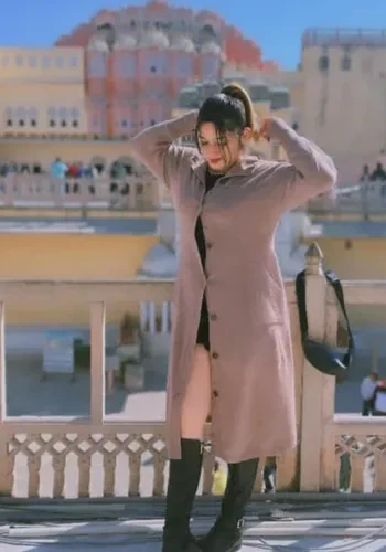 Instagram Escorts in Nehru Place