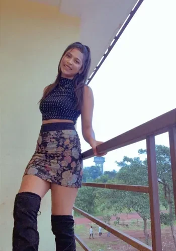 College Girl Escorts in Nehru Place