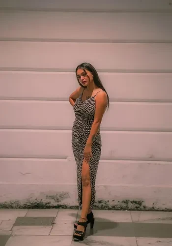 Escorts Diya Malhotra from Bangalore