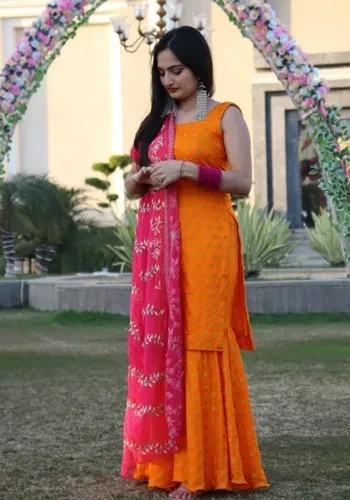 Call Girls Diya Malhotra from Aerocity