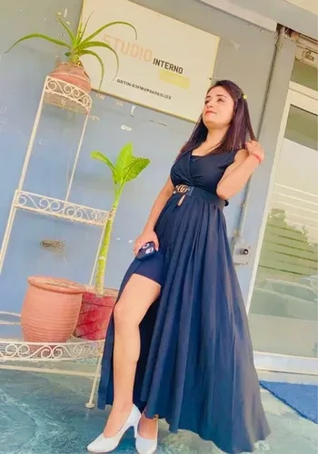 Call Girls Shruti Patel from Chanakyapuri