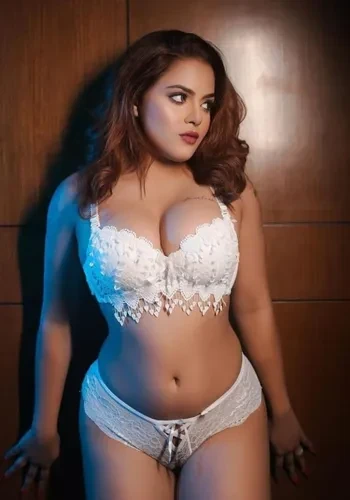 Call Girls Rashi Khanna from Hyderabad