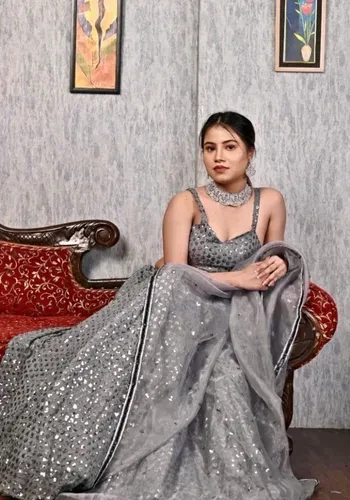 Call Girls Diya Malhotra from Mussoorie