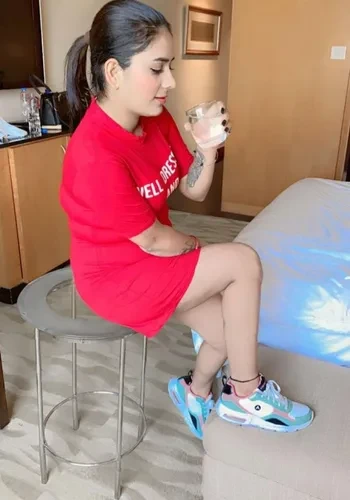 Escorts Simmi Desai from Hyderabad Escorts Simmi Desai from Hyderabad