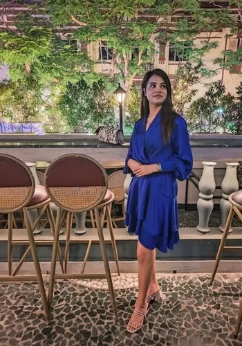 Call Girls Simmi Desai from Aerocity