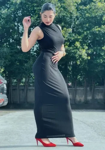 Escorts Priya Chauhan from Hyderabad Escorts Priya Chauhan from Hyderabad