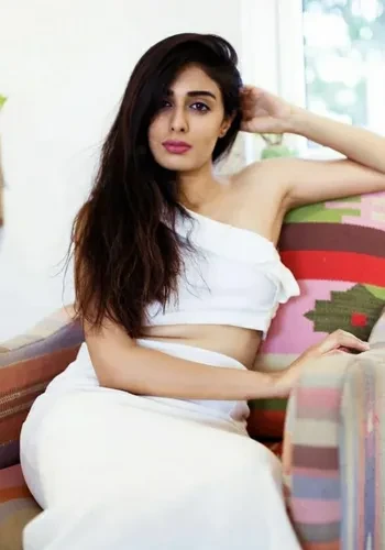 Escorts Diya Malhotra from Karol Bagh