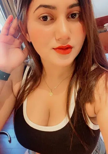 Call Girls Simmi Desai from Greater Noida