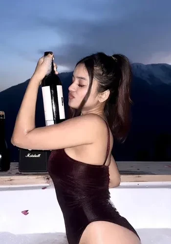 Escorts Kiara Malhotra from Mayur Vihar