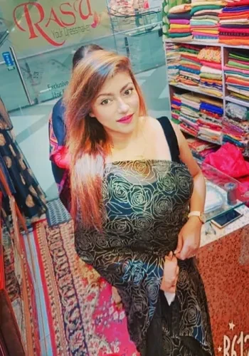 Escorts Simran Dubey from Connaught Place