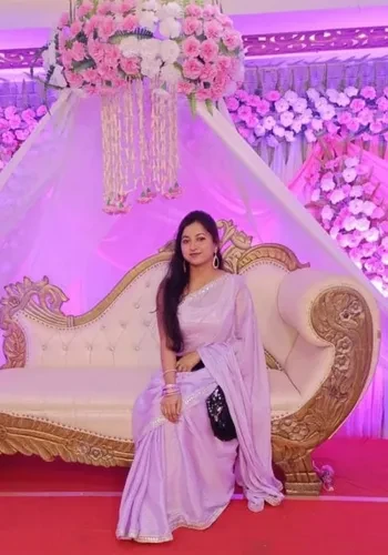 Call Girls Simran Dubey from Aerocity