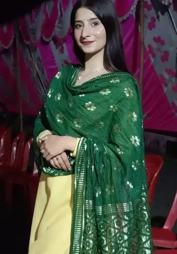 Call Girls Jasleen Kaur from Chanakyapuri