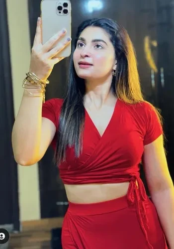 Call Girls Priya Chauhan from Ahmedabad