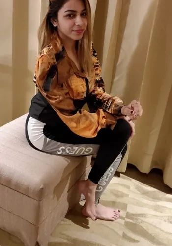 Call Girls Simmi Desai from Vijayawada Call Girls Simmi Desai from Vijayawada